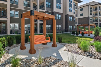 19Nineteen Promenade in Union, KY - Building Photo - Building Photo