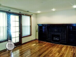 2722 N Kimball Ave, Unit 1 in Chicago, IL - Building Photo - Building Photo