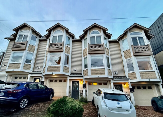 404 Aloha St in Seattle, WA - Building Photo - Building Photo
