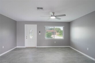 409 SW 44th St in Cape Coral, FL - Building Photo - Building Photo