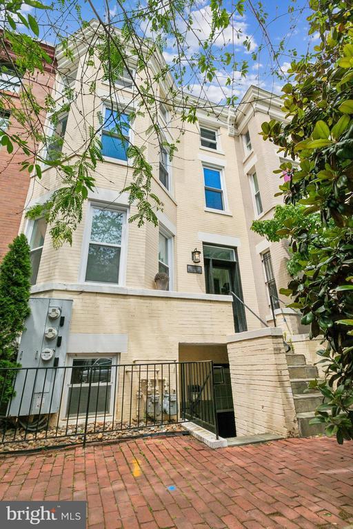 1757 Willard St NW in Washington, DC - Building Photo - Building Photo