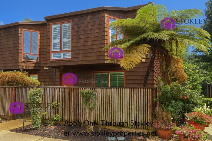 2340 Westcliffe Ln in Walnut Creek, CA - Building Photo