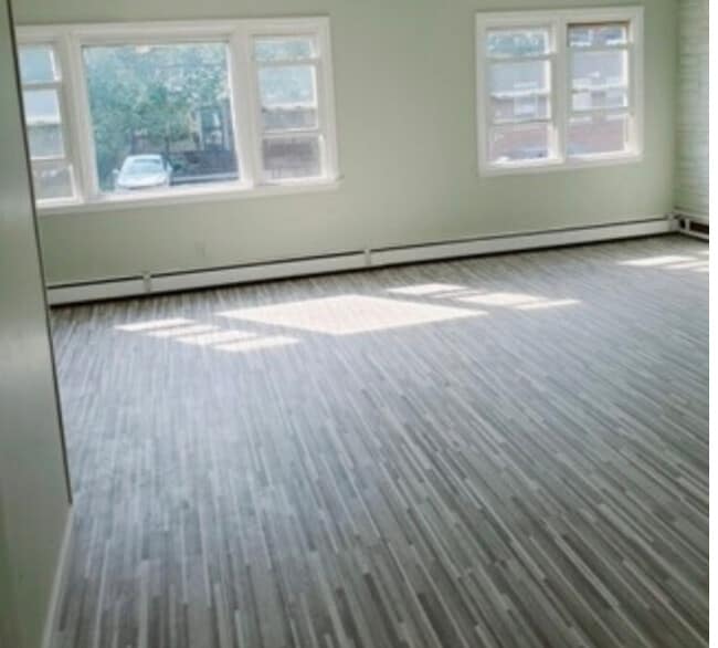 54 Brookdale Ave, Unit 1 in Newark, NJ - Building Photo - Building Photo