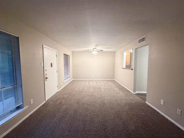 510 W Marvin Ave in Waxahachie, TX - Building Photo - Building Photo