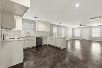 933 Rice St in Denison, TX - Building Photo - Building Photo