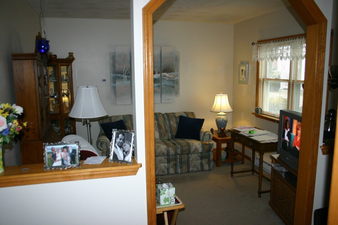 1081 County Road 4, Unit 1081 in Geneva, NY - Foto de edificio