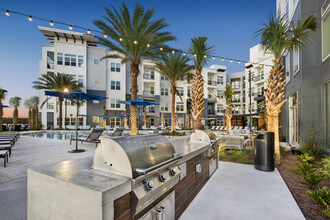 Ravella at Town Center in Jacksonville, FL - Building Photo - Building Photo