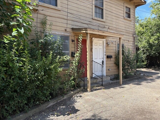 property at 1516 N 5th St