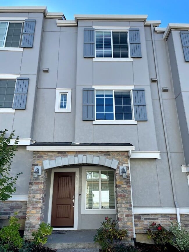 property at 15170 NW Fig Ln