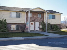 1683 W Garden Dr in Pleasant Grove, UT - Building Photo