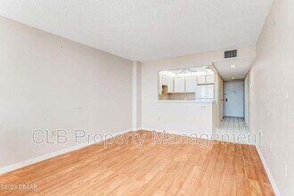 935 N Halifax Ave in Daytona Beach, FL - Building Photo - Building Photo