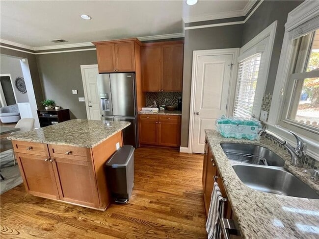 1517 Gilstrap Ln NW in Atlanta, GA - Foto de edificio - Building Photo