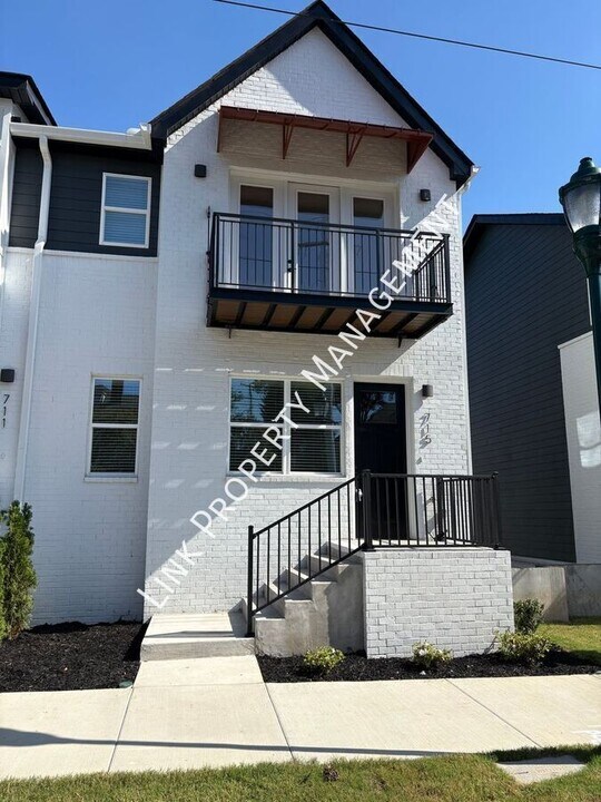 715 Bespoke Wy in Chattanooga, TN - Building Photo