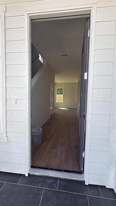 833 Dorchester St in Houston, TX - Building Photo