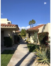 192 N Kavenish Dr in Rancho Mirage, CA - Building Photo - Building Photo