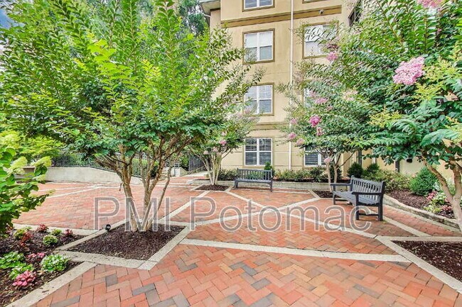 11750 Old Georgetown Rd in North Bethesda, MD - Building Photo - Building Photo