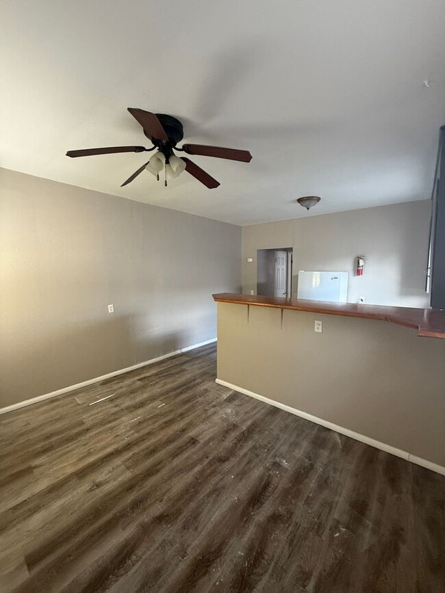 1004 N Bradley St in Weatherford, OK - Building Photo - Building Photo