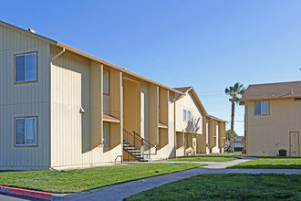 Mendota Village Apartments in Mendota, CA - Building Photo - Building Photo