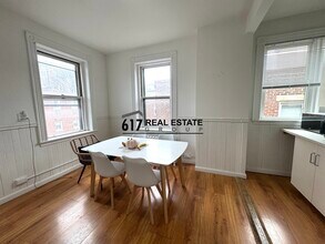 11 Euston St in Brookline, MA - Foto de edificio - Building Photo