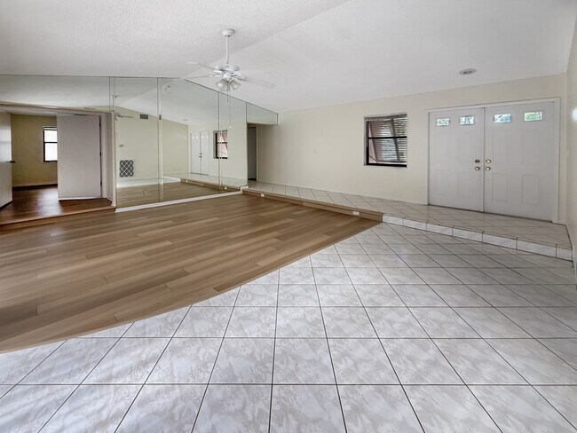 9701 Galley Ct in Ft. Myers, FL - Building Photo - Building Photo