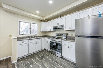 175 W Spring St in West Haven, CT - Building Photo - Building Photo