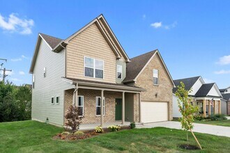 453 Friendly Ave in Nicholasville, KY - Building Photo - Building Photo