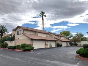 3267 Dawnflower St in Las Vegas, NV - Building Photo - Building Photo