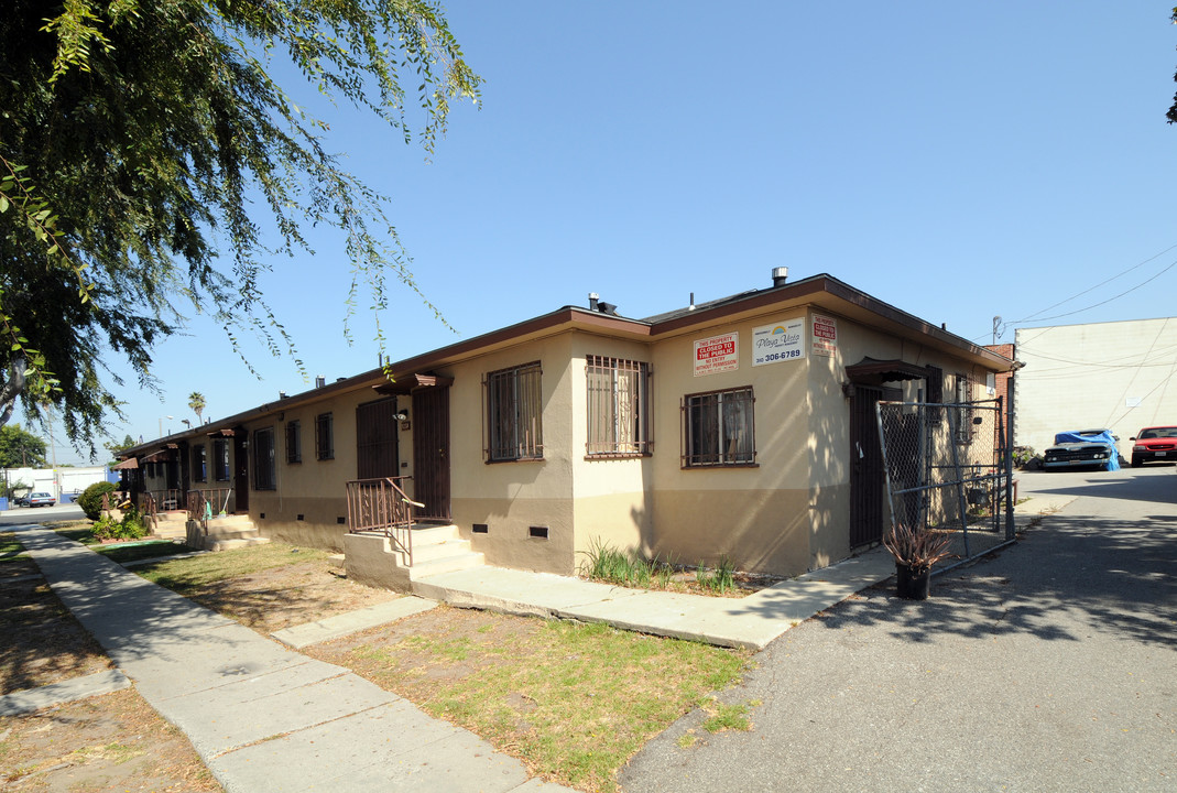 1908 S Dunsmuir Ave in Los Angeles, CA - Building Photo