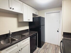 911 SW 5th Ave in Gainesville, FL - Building Photo - Building Photo