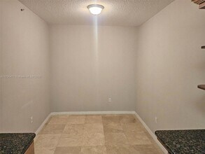 3530 SW 22nd St, Unit 505 in Miami, FL - Building Photo - Building Photo