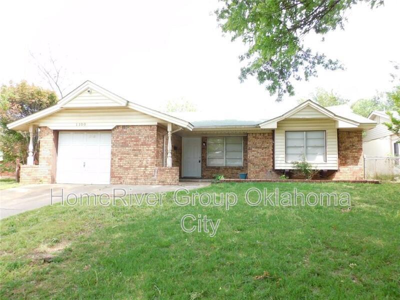 1100 Shalimar Dr in Del City, OK - Building Photo
