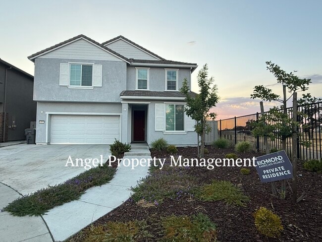 property at 433 Fuchsia Ct