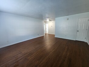 300 Hurdle Dr in Chesapeake, VA - Building Photo - Building Photo