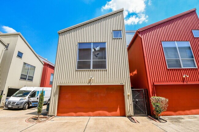 property at 824 Robin St