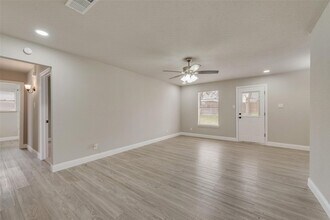 4809 Jordan Park Dr in Haltom City, TX - Building Photo - Building Photo