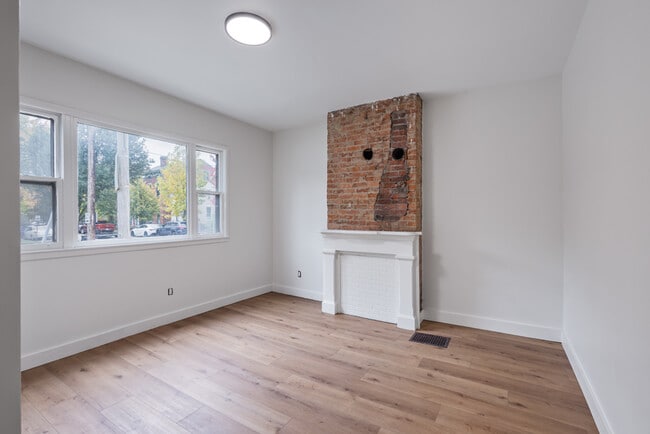 332 E 9th St, Unit 1