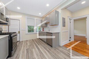 14 Brackett St, Unit 1 in Boston, MA - Building Photo