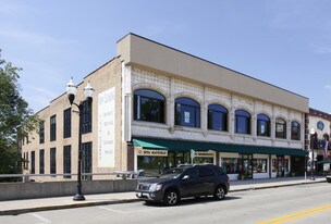 Harbor Place in Waukegan, IL - Building Photo