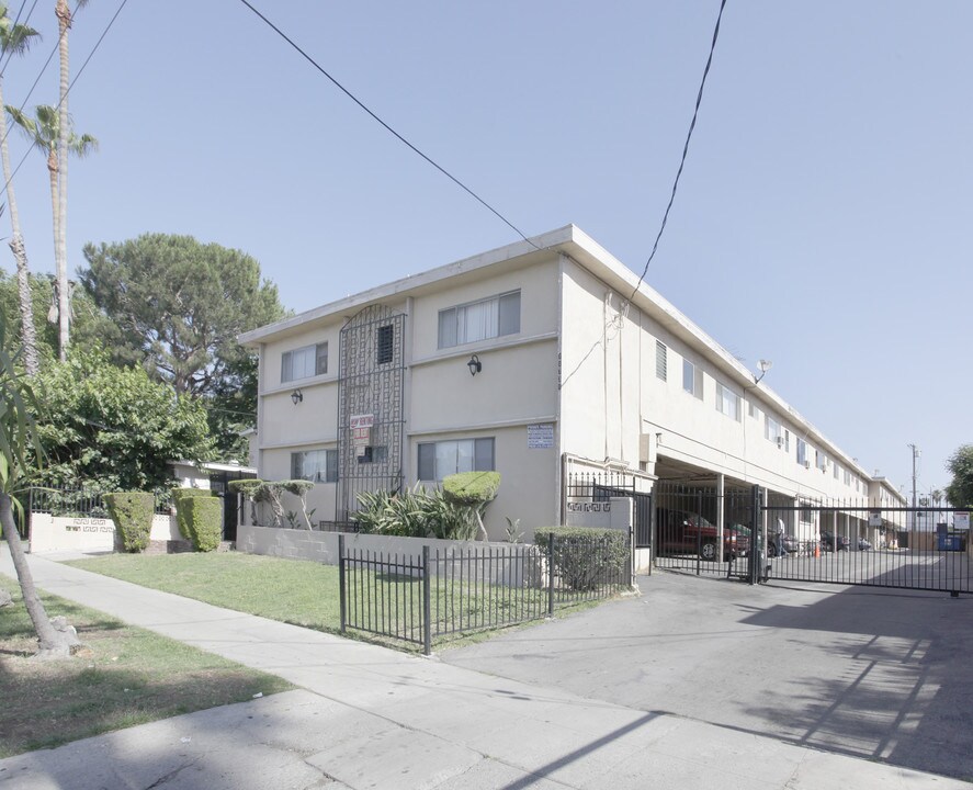 11731 Kittridge St in North Hollywood, CA - Foto de edificio