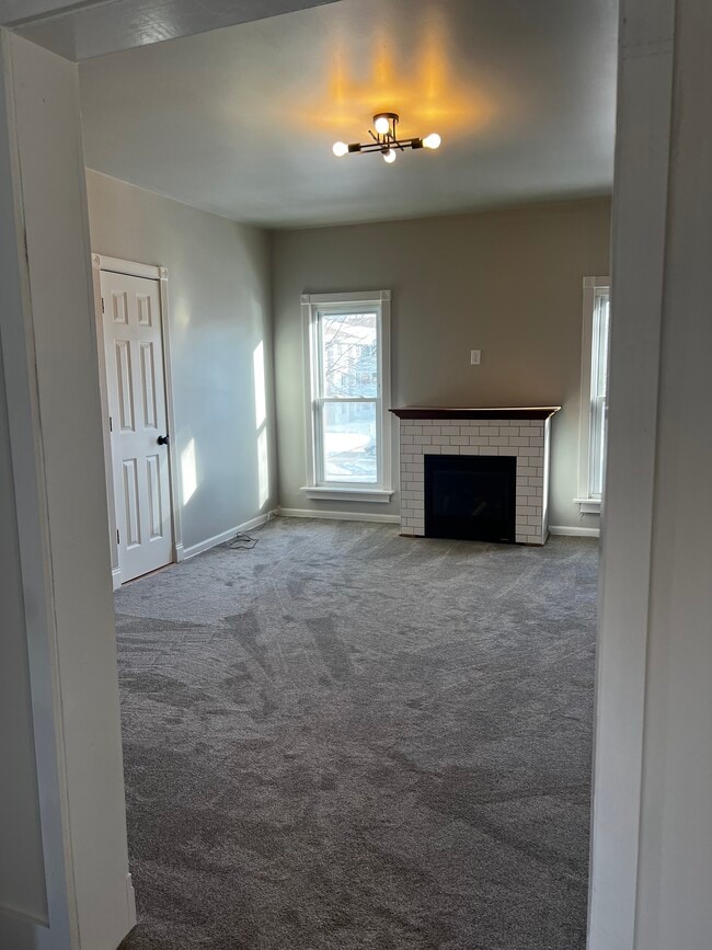 125 Litchfield Ave SE, Unit 2