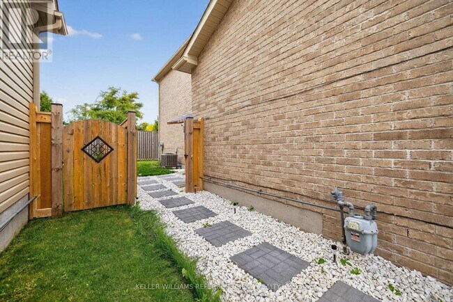 47 Bramsey St. in Georgina, ON - Building Photo - Building Photo