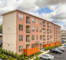 427-429 W Queen Ln in Philadelphia, PA - Building Photo