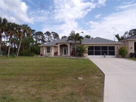 4942 Ariton Rd in North Port, FL - Building Photo