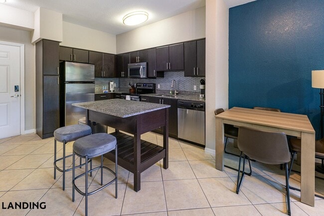 11575 City Hall Promenade, Unit 4-234 in Miramar, FL - Foto de edificio - Building Photo