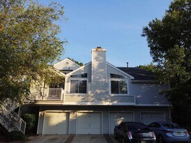 137 Heather Croft in Egg Harbor Township, NJ - Building Photo