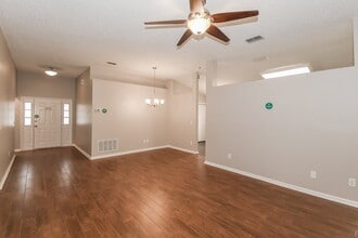 1810 Dartmouth Dr in Middleburg, FL - Building Photo - Building Photo