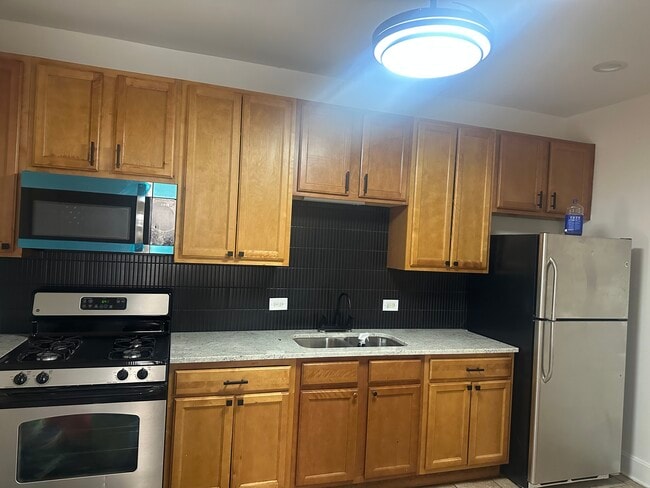 903 N Lockwood Ave, Unit Westside 3 bedroom Austin