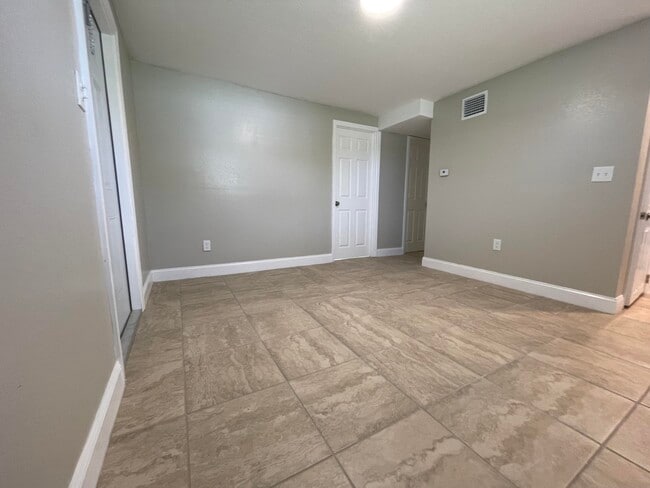 2513 Ave L in Fort Pierce, FL - Building Photo - Building Photo
