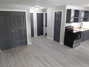 316 Scarsdale Cir in Lake Ozark, MO - Building Photo - Building Photo