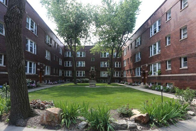 property at 4718 N Racine Ave